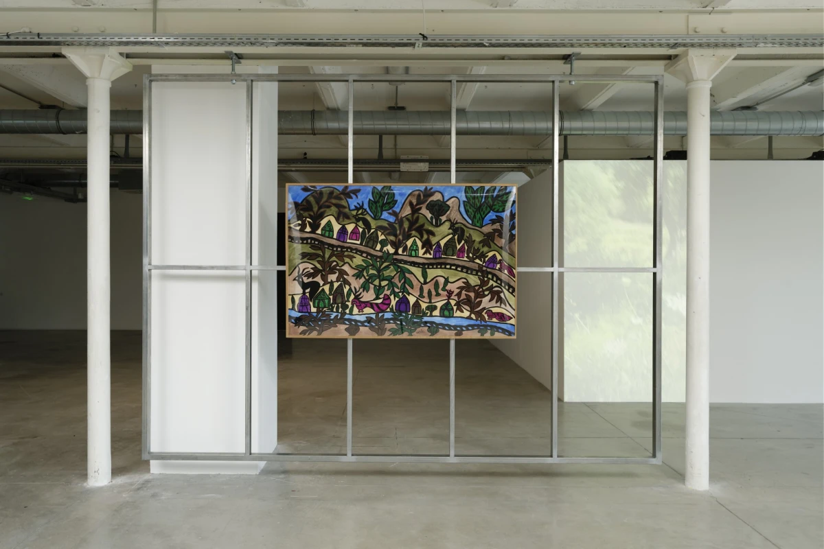 Vue de l‘exposition <em>En attendant Omar Gatlato. Regard sur l’art en Algérie et dans sa diaspora</em>, Triangle - Astérides, Centre d’art contemporain, Friche la Belle de Mai, Marseille, 2021.<br />
Baya, <em>Paysage aux maisons et collines</em>, 1966, collection Centre national des arts plastiques. © Photo Aurélien Mole