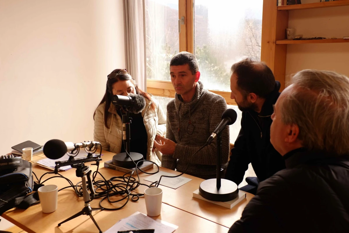 sur-la-route-9-cairn-digne