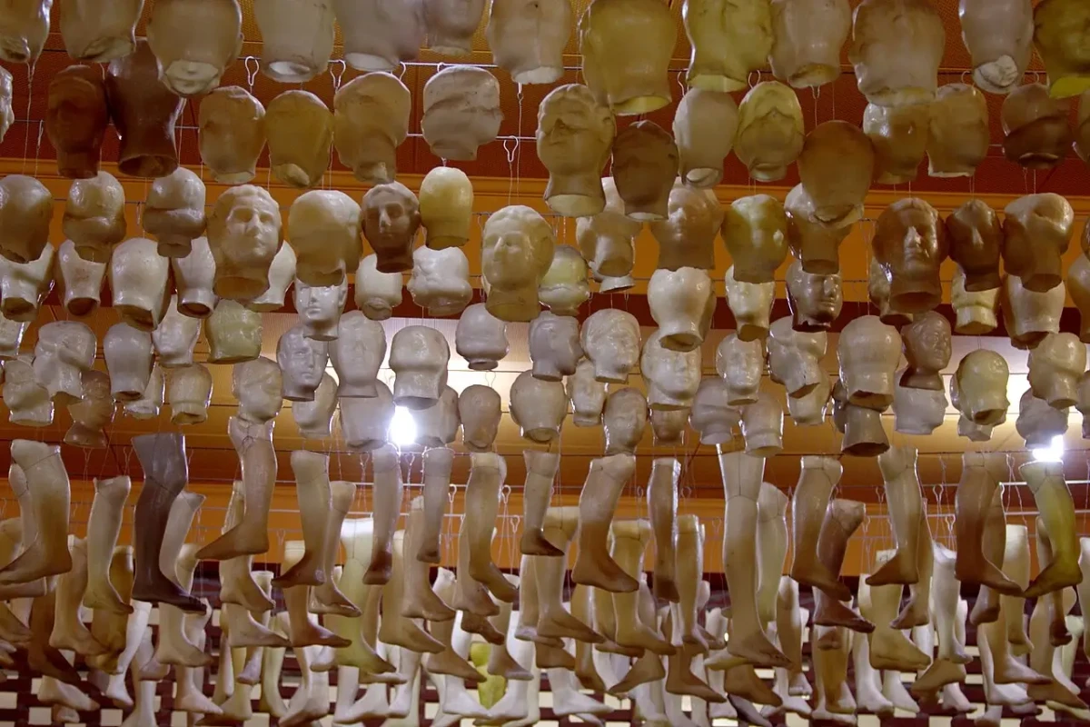 ex-votos_-_miracles-_room_-_basilica_of_aparecida_-_aparecida_2014_-2