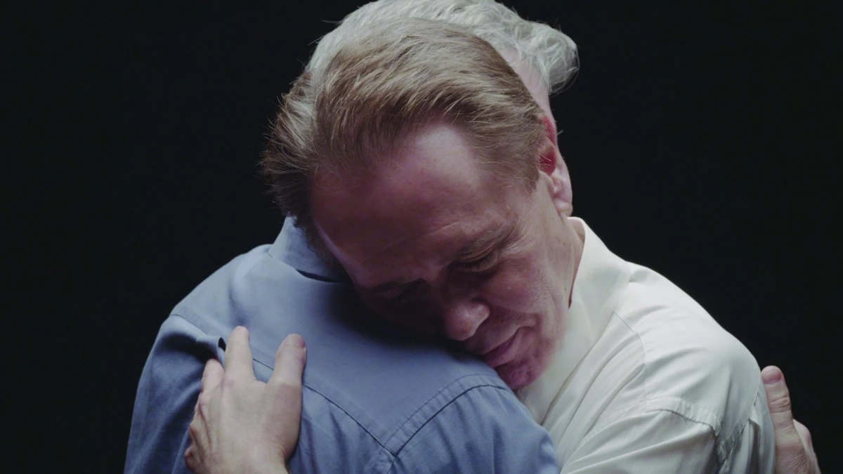 Images issues de la vidéo de Ivan Argote, <em>Two 50 years old white males having emotions,</em> 2013. HD video, digital 2K, 25’23’’