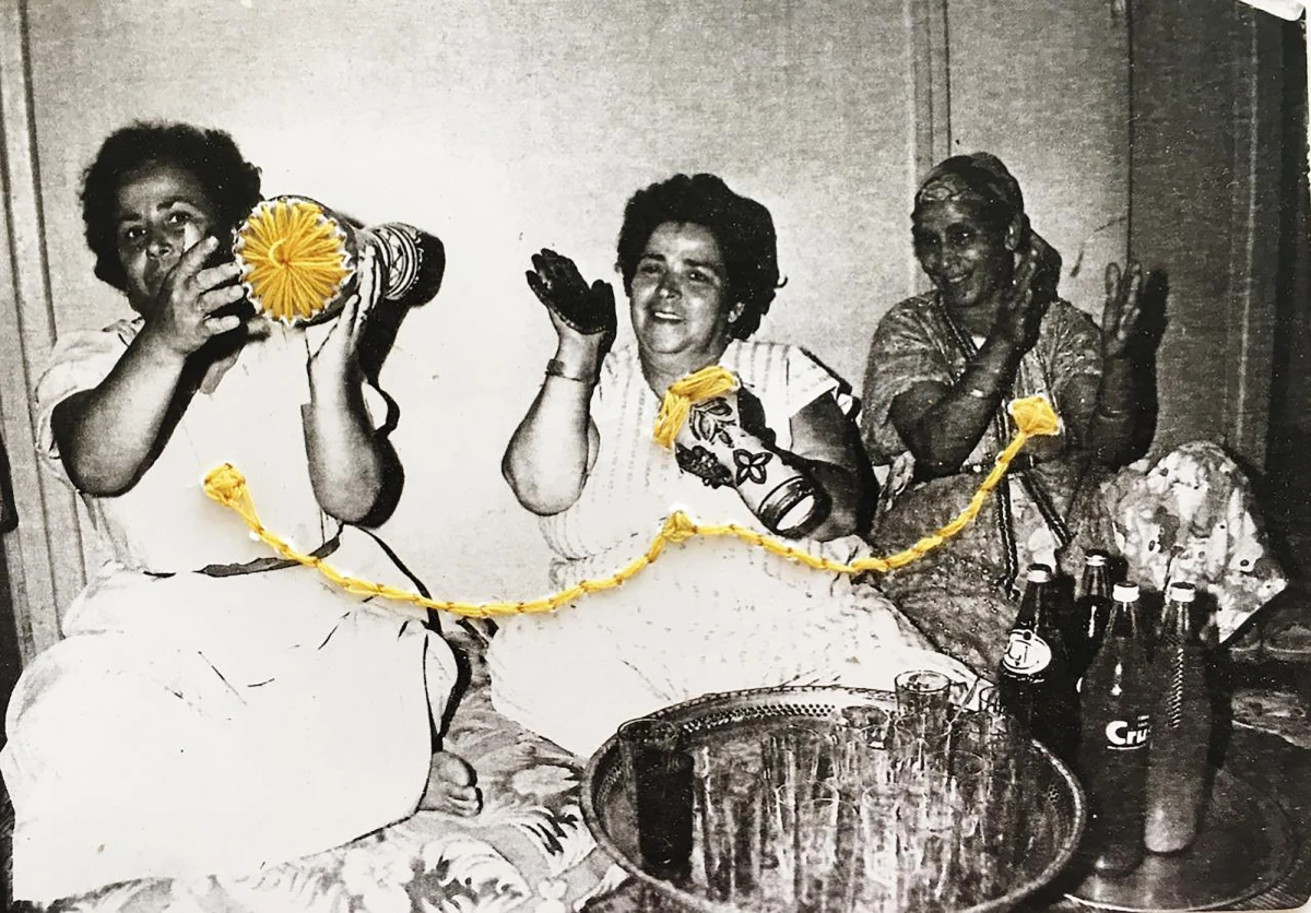 Diyae Bourhim, <em>Nejm - Fiest</em>, 2019. Broderie sur photographie d’archive.