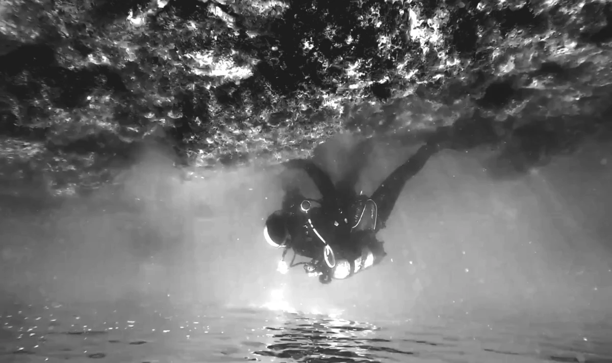 look-to-sea-dos-mares-hara-image-4