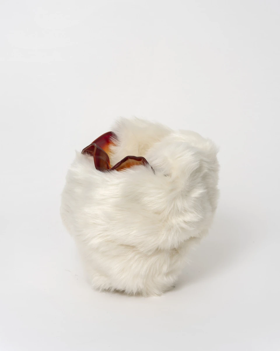 Éléonore False, <em>Poule</em>, 2024. Crédit : Adagp, Paris 2024.<br />
Crédit photo : Nicolas Brasseur