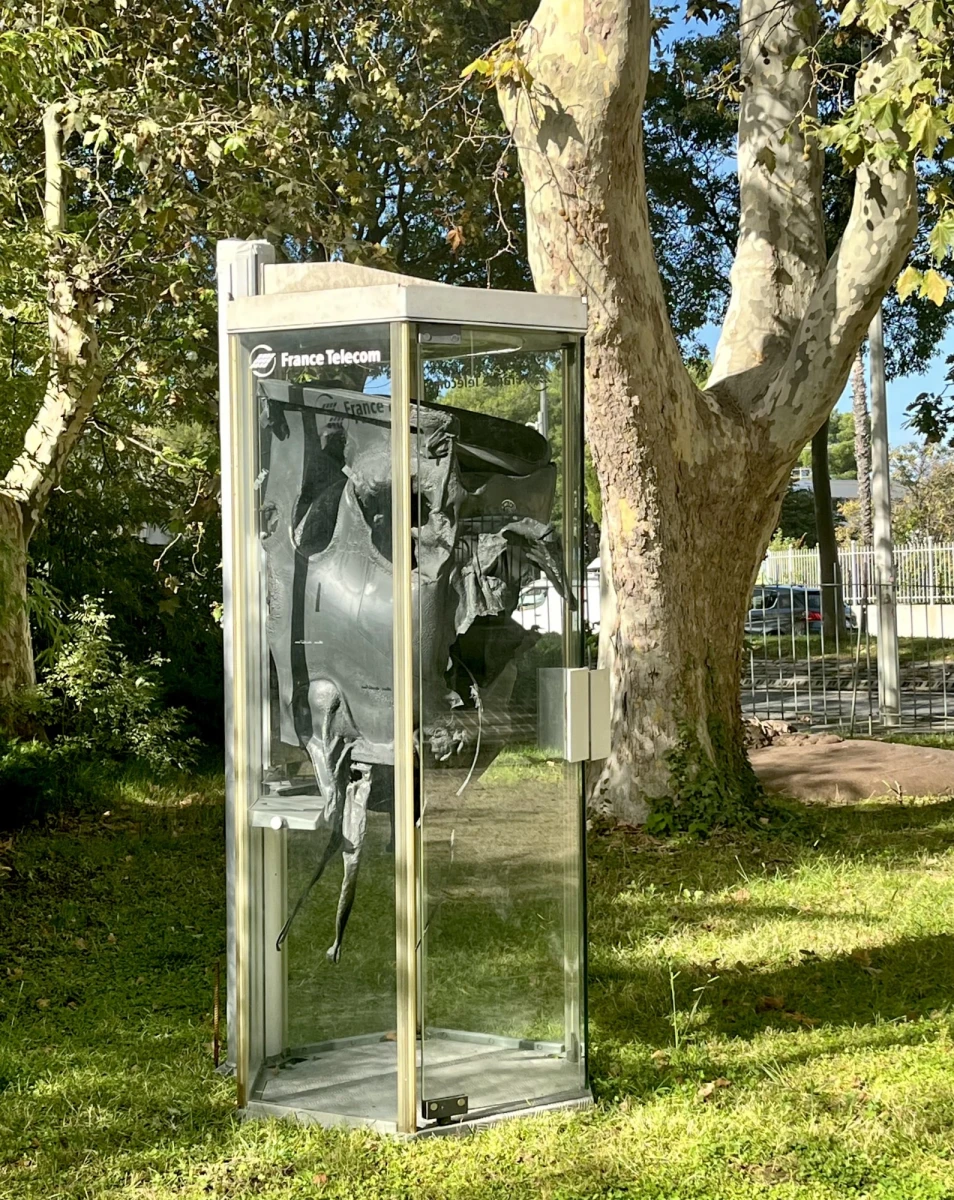 Anita Molinero<br />
Vue d’exposition <em>Plastic Butcher</em> au [mac] 2024<br />
Courtesy de l’artiste et galerie Christophe Gaillard. ©Adagp, Paris, 2024. Photo Olivia Mistrih Ville de Marseille