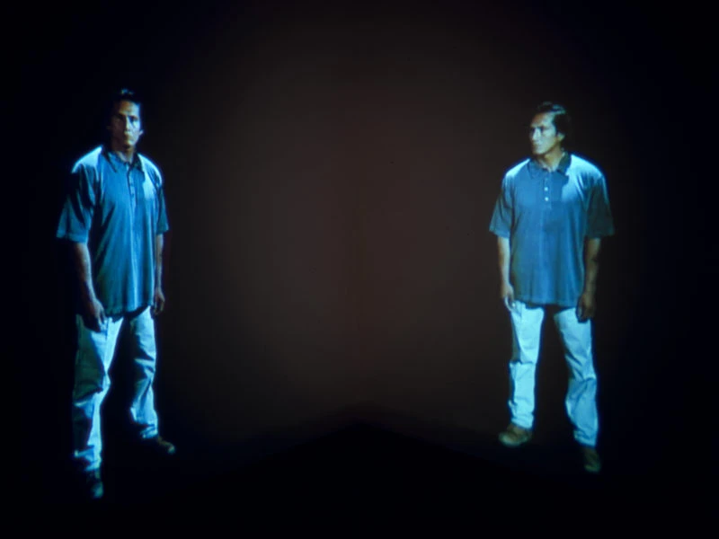 standing-apart_1-1-800x600