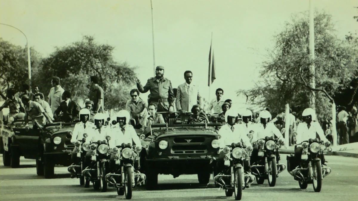 jihan-el-tahri-castroneto-in-motorcade-scaled