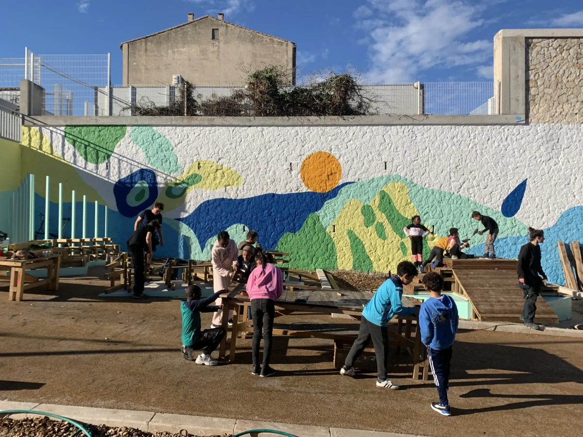 chantier participatif dans la rue Busserade à Marseille (13003) <em>©yakafokon</em>