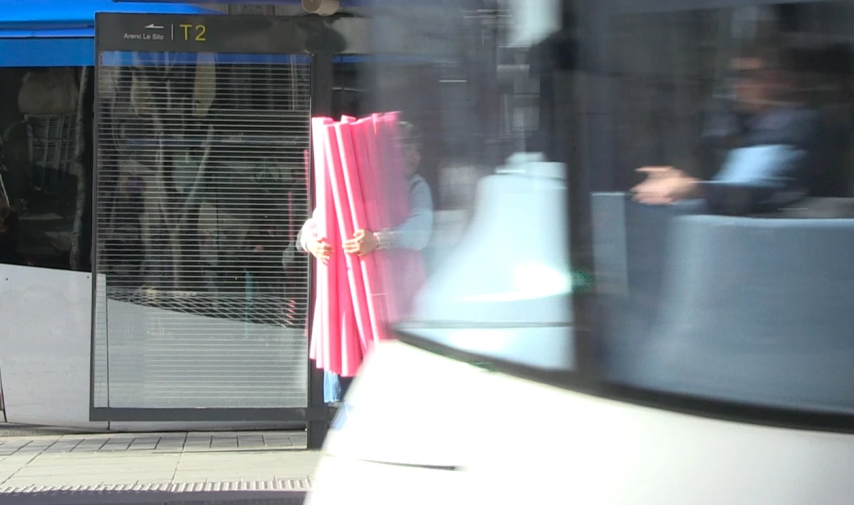 Geun Young Hwang, <em>ici</em> - performance, 2023