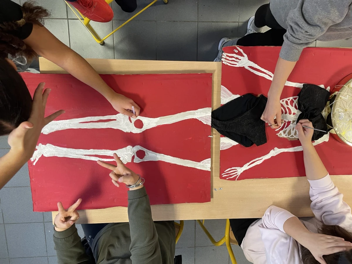 <em>Travail en classe pour les élèves du collège Jean Zay</em>