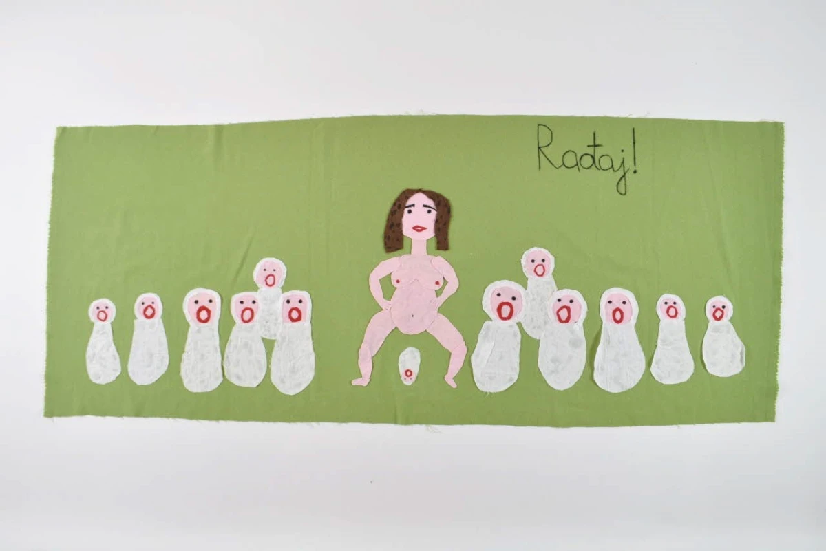 Sandra Dukić, Rađaj ! (« Enfante ! »), série « Les Conseils », 2006. Textile. Mucem © Sandra Dukić, photo : Mucem