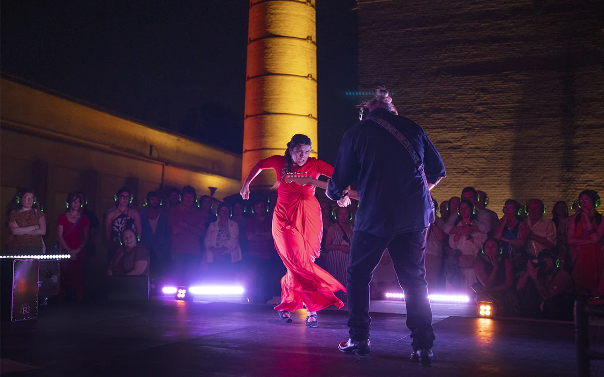 1801_spectaclelaura-leon-1200x750