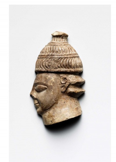 Tête de guerrier casqué, 1375-1250 av. JC_Photo © Hellenic Ministry of Culture and Sports, General Directorate of Antiquities and Cultural Heritage