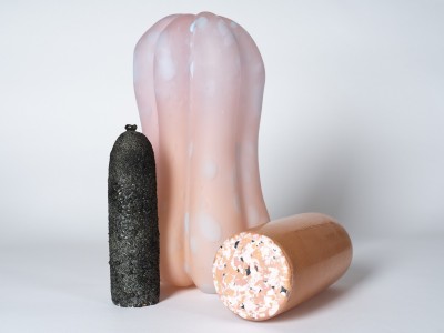 Sublime Salumeria, 2025, verre soufflé. Pièces produites et réalisées dans le cadre d’un workshop de recherche au Cirva, en partenariat avec les Beaux-Arts de Marseille sur une idée née d’une collaboration avec Leticia Martínez Pérez.