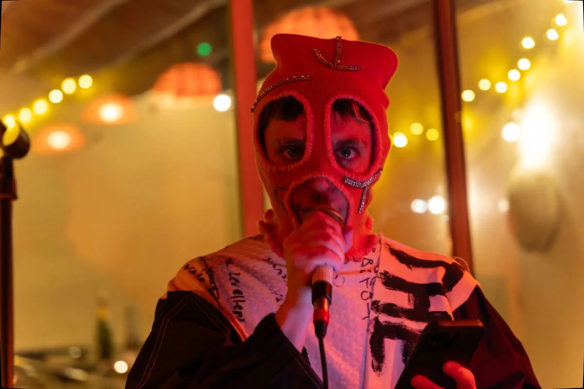Deen/ø, <em>Acid Rave Poetry</em>, 2025 © DR