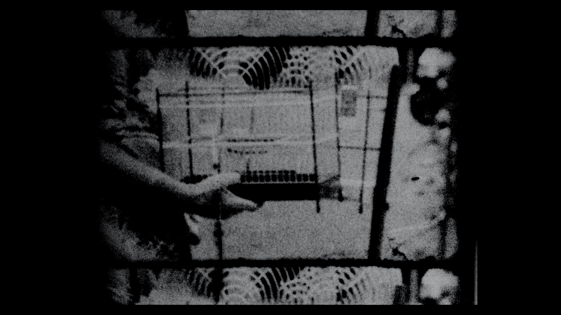 2..still-from-the-melancholy-of-this-useless-afternoon-i