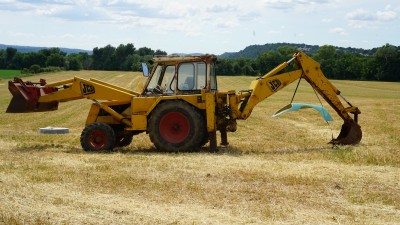 rousset-tractopelle2